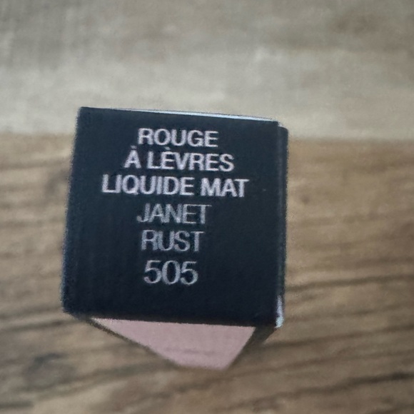 Gucci Transfer-Proof Matte Liquid Lipstick~ Janet Rust (505)NEW IN BOX - Picture 6 of 9